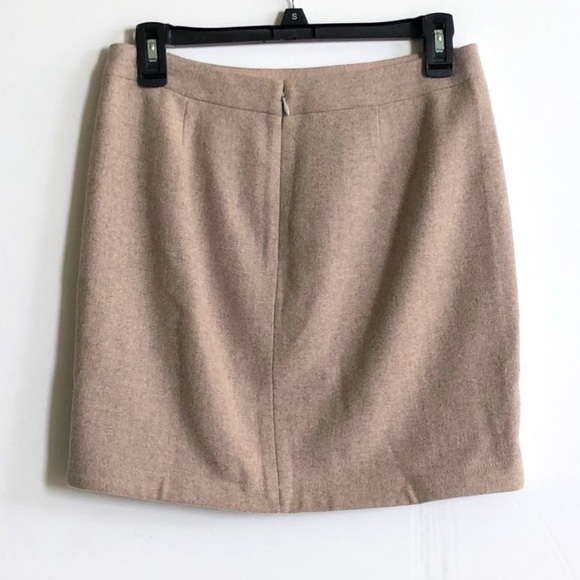J. Crew  women’s mini skirt size 6 
Waist 15”
Length 17” - Picture 2 of 8